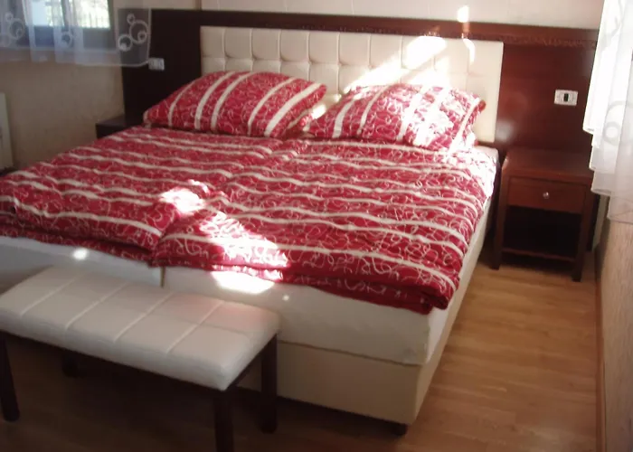 Silva Marija Apartman Pisece